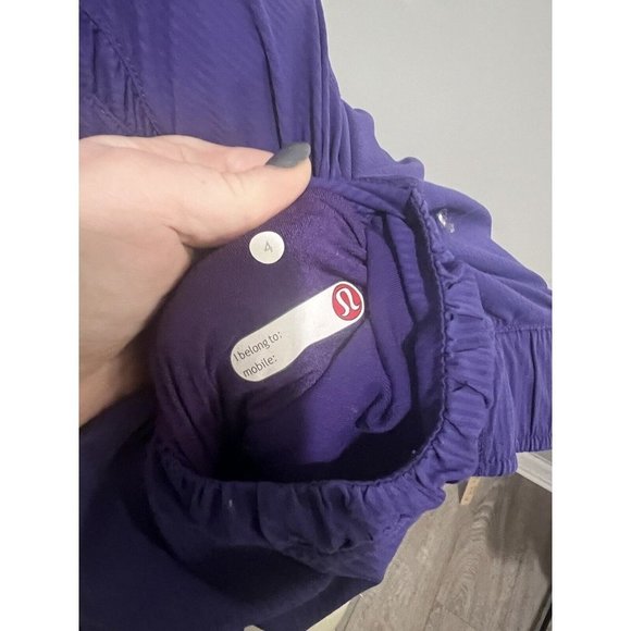 Lululemon Zip Jacket Ruching Thumb Hole Emblem Size 4 Purple - Picture 11 of 11